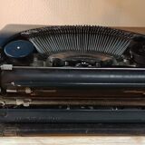 Invicta MP1 Olivetti typewriter