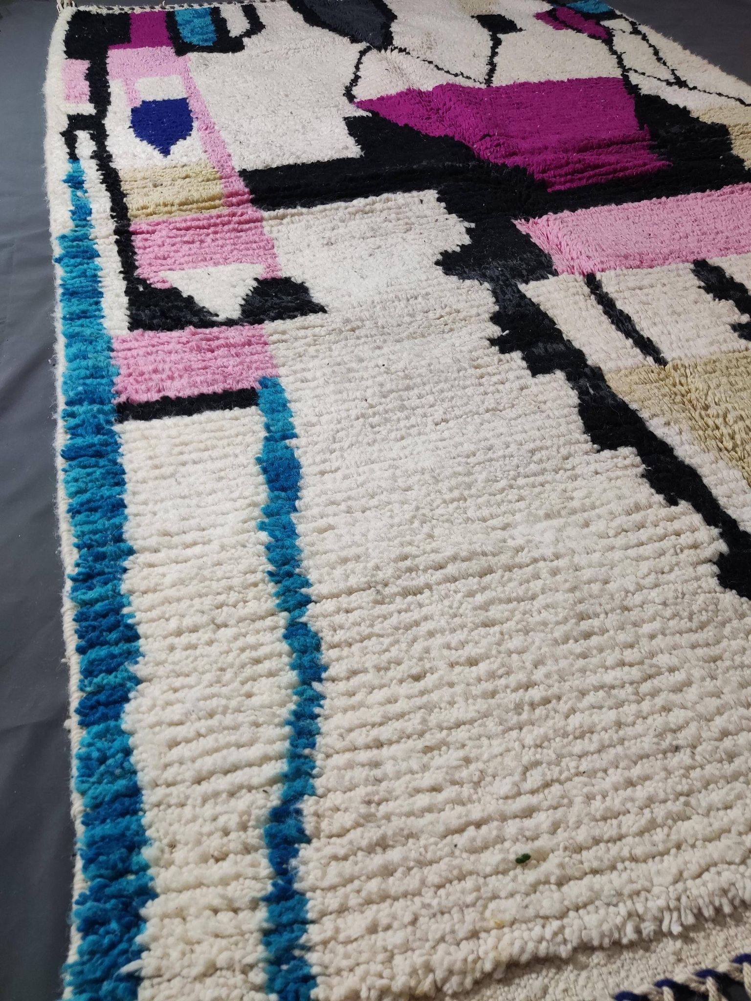 Berber rug in natural wool 2.5 x 1.5 m