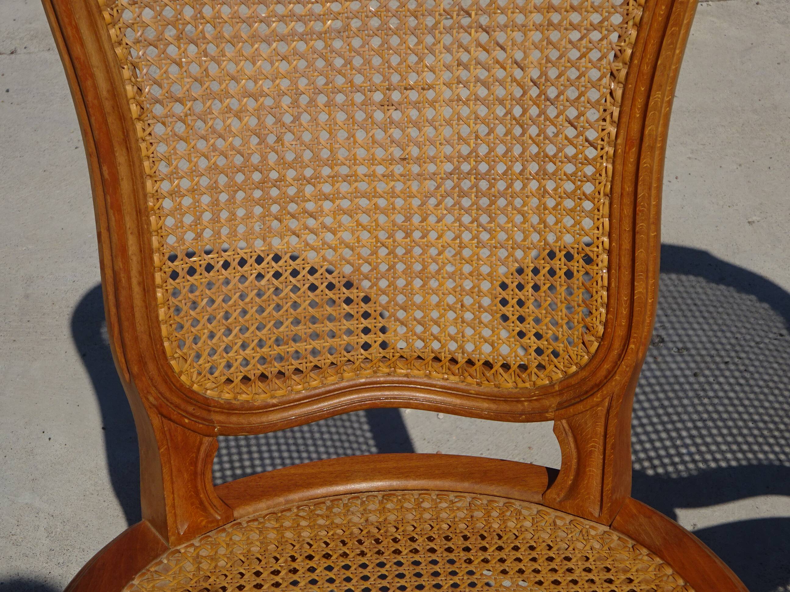Paire de chaises en bois et cannage style Louis XV