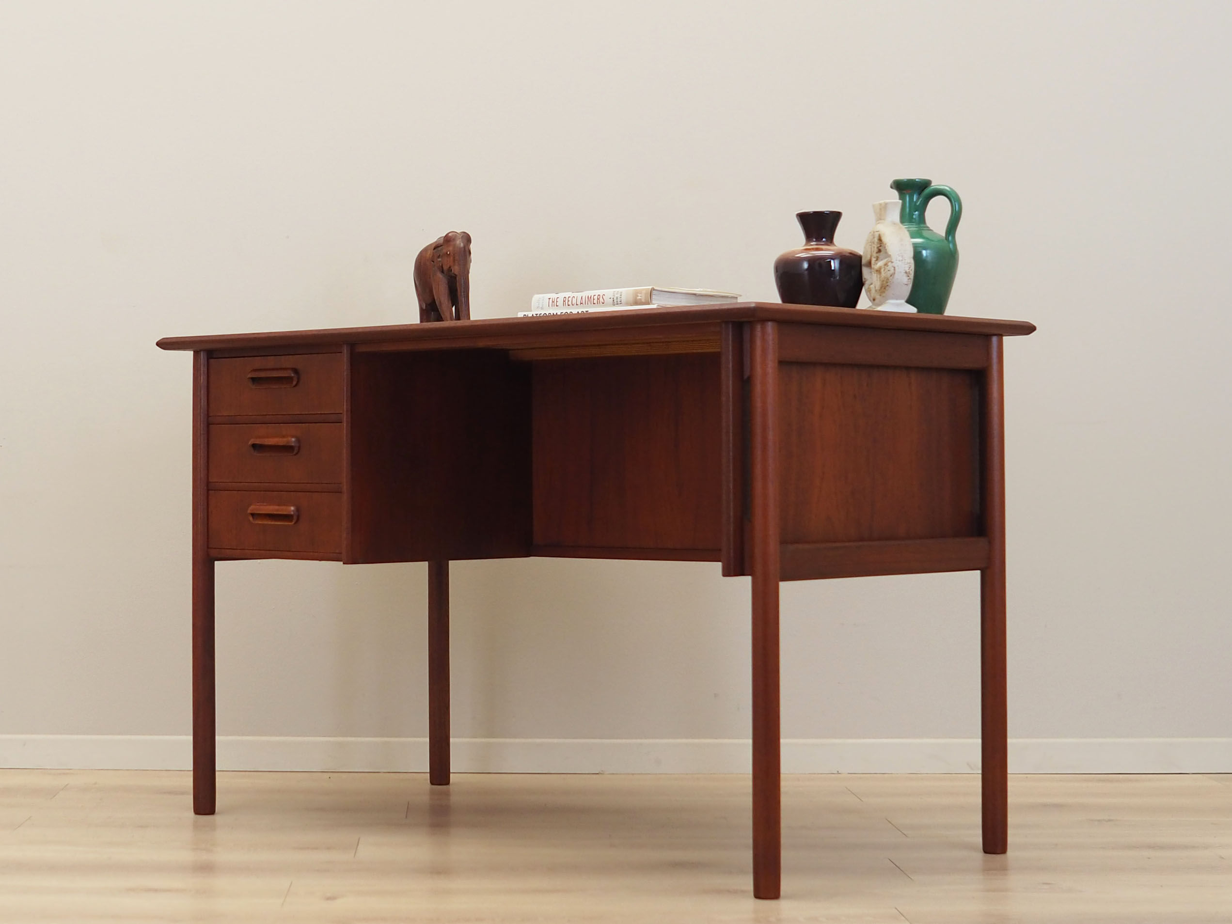 Teak desk, Danish design, 1970s, production: Denmark