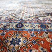 Tapis médaillon en laine fait main des années 1940, ivoire et marine, 212 × 312 cm