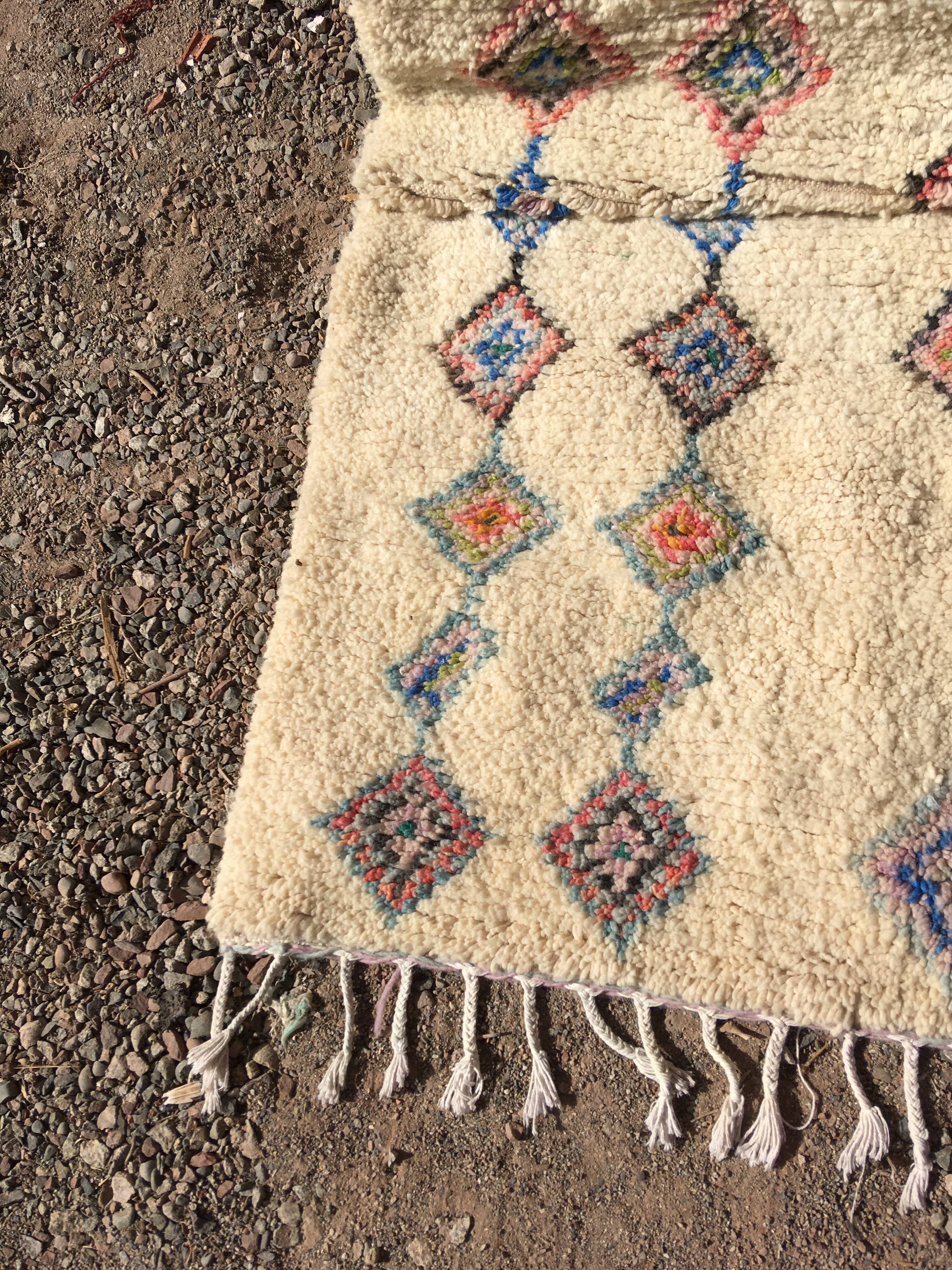 Azilal rug 251 x 145 cm