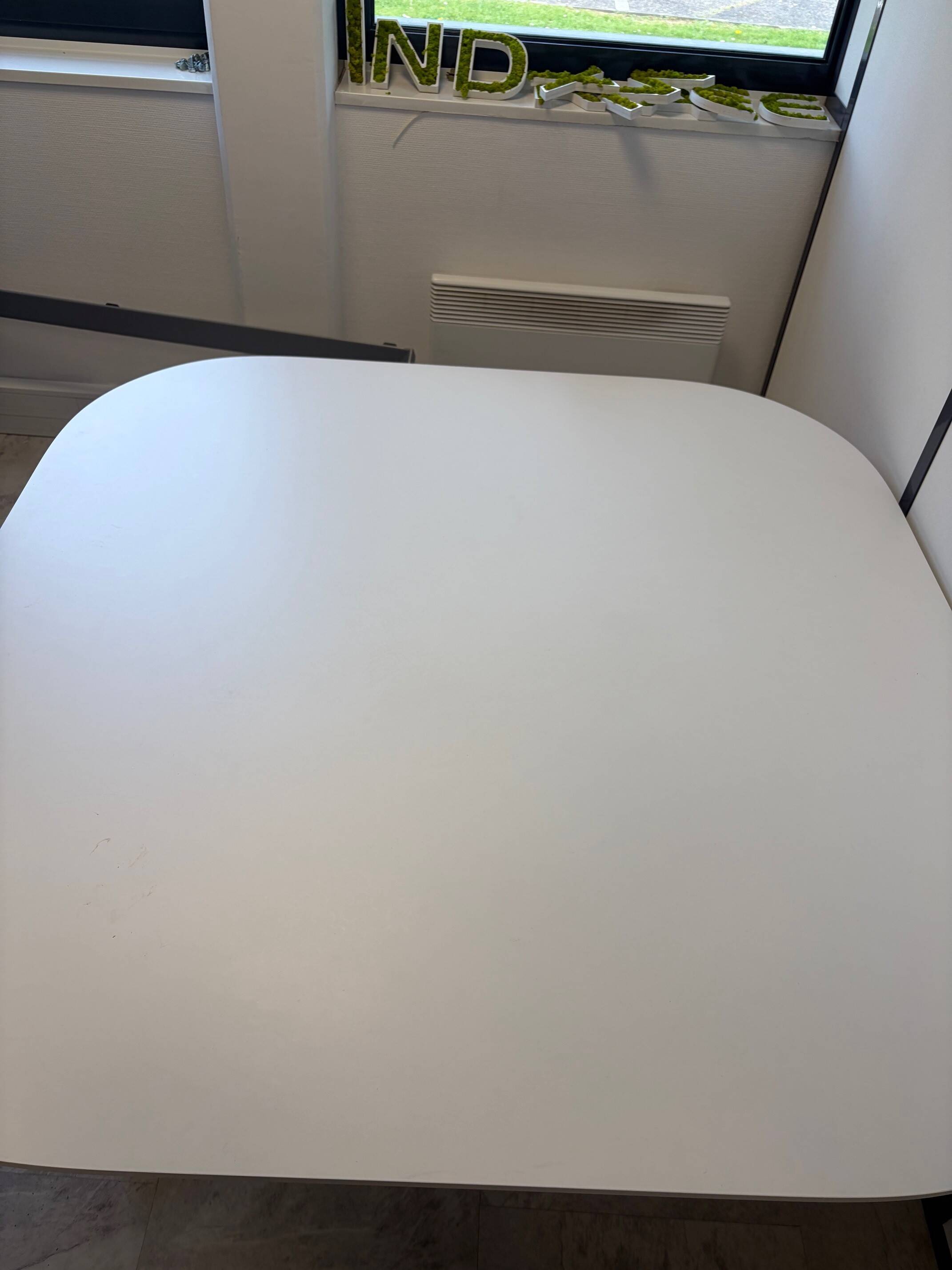 Large table