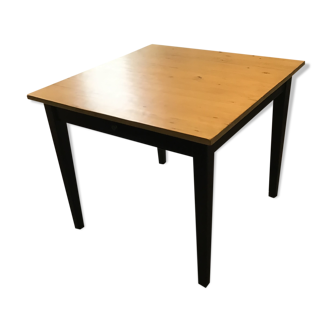 Square dining table