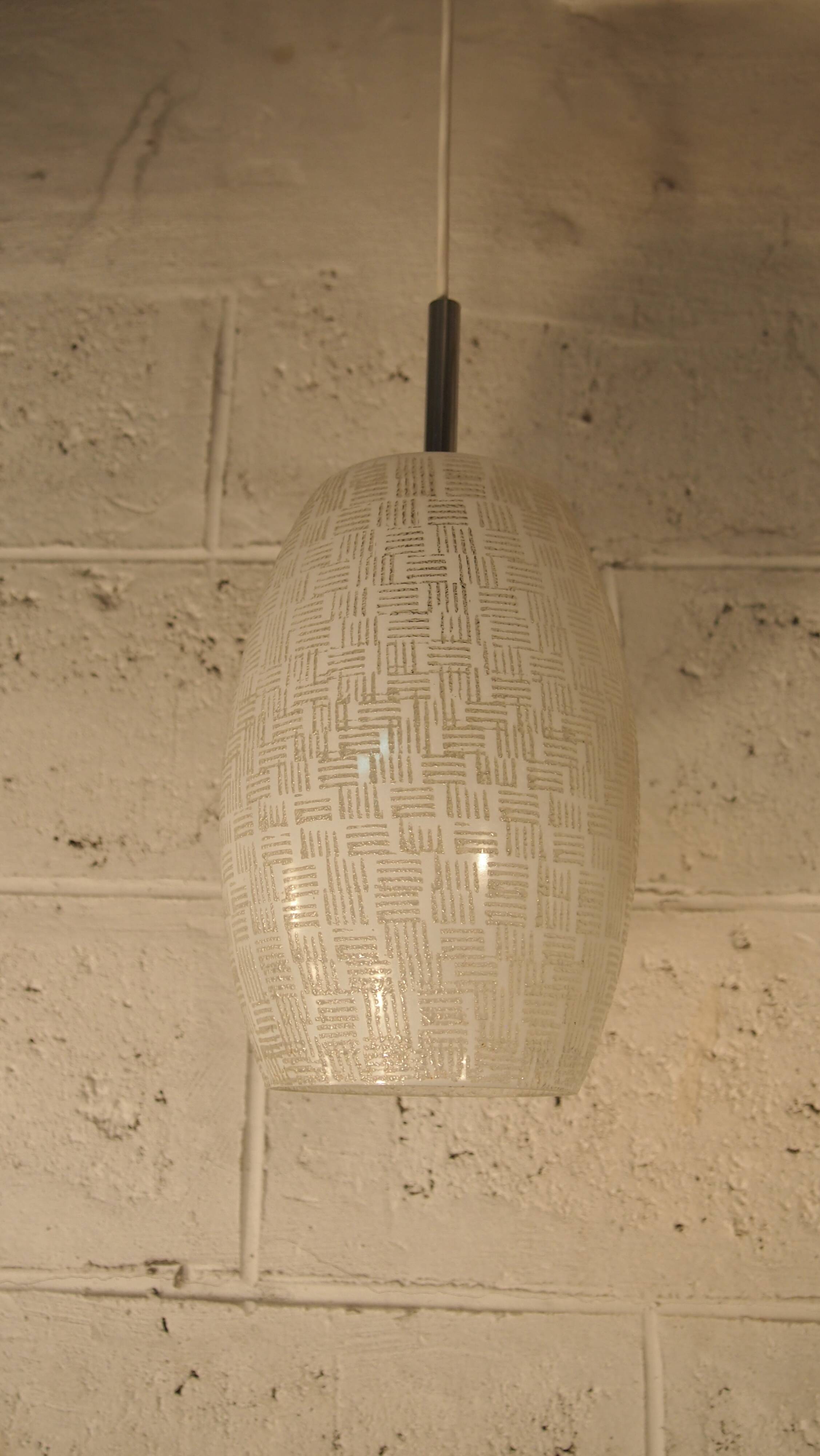 Suspension vintage française en Verre des années 1960 attribuée à Lunel