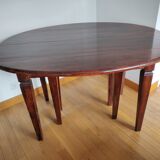 Oval wooden table with 3 extensions