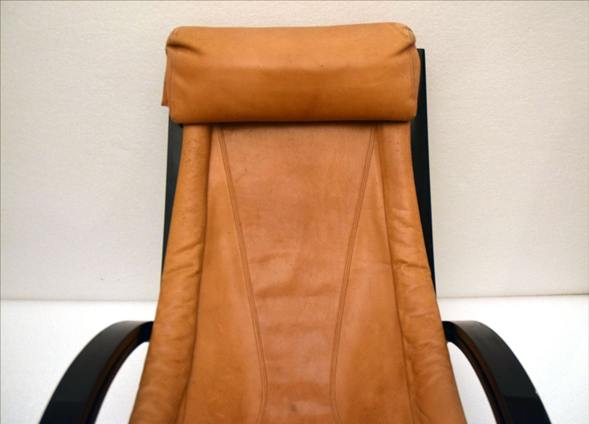 Sgarsul rocking chair designed by Gae Aulenti for Poltronova