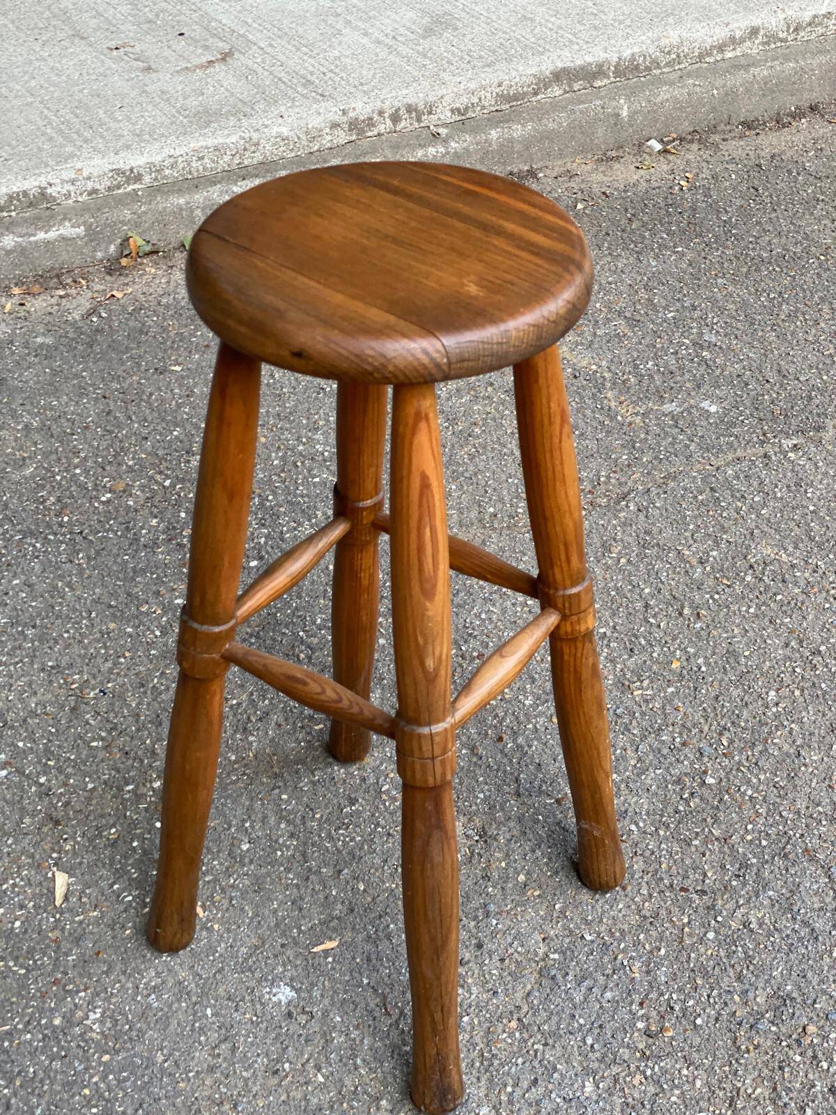 Tabouret haut de bar scandinave vintage en chêne 1960 de 65cm