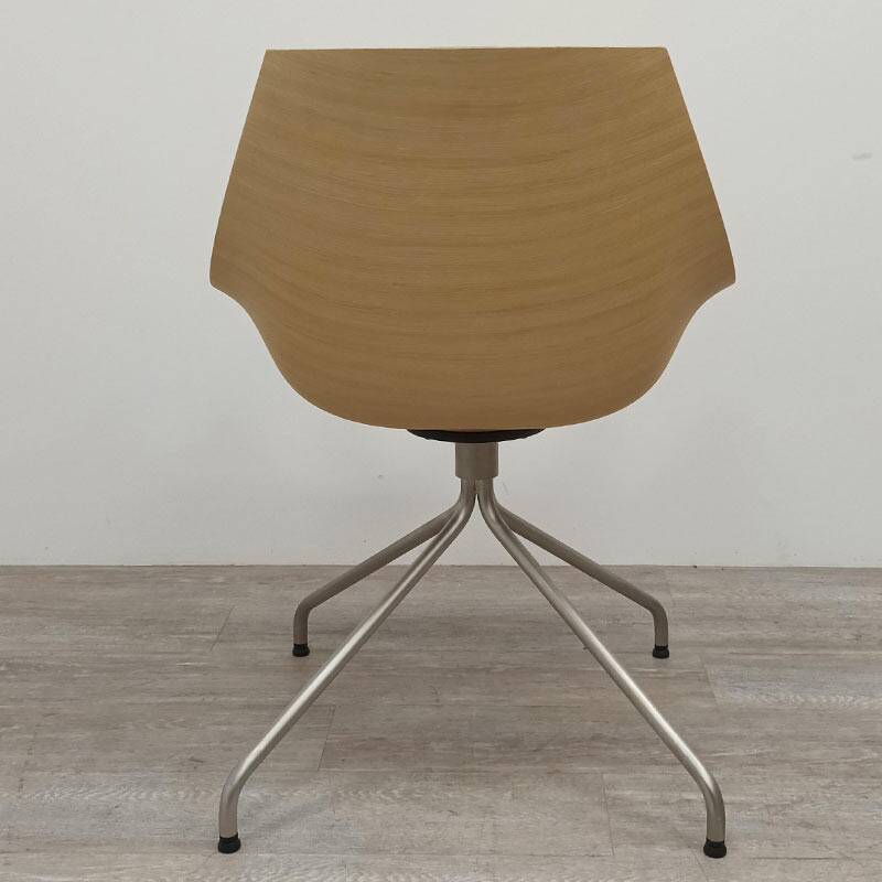 Cox chair from LAPALMA wood veneer