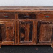 Buffet en bois ancien