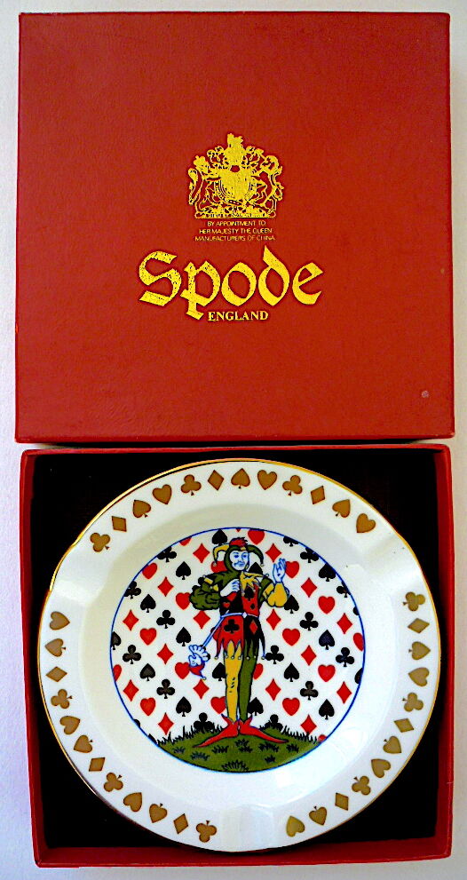 Porcelain ashtray "bone china" centered "Joker"