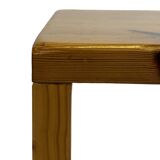 Vintage side table in Pine wood 1970s small table