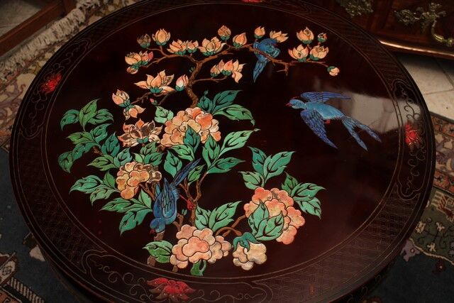 Circular wooden coffee table with bird decoration China Far East