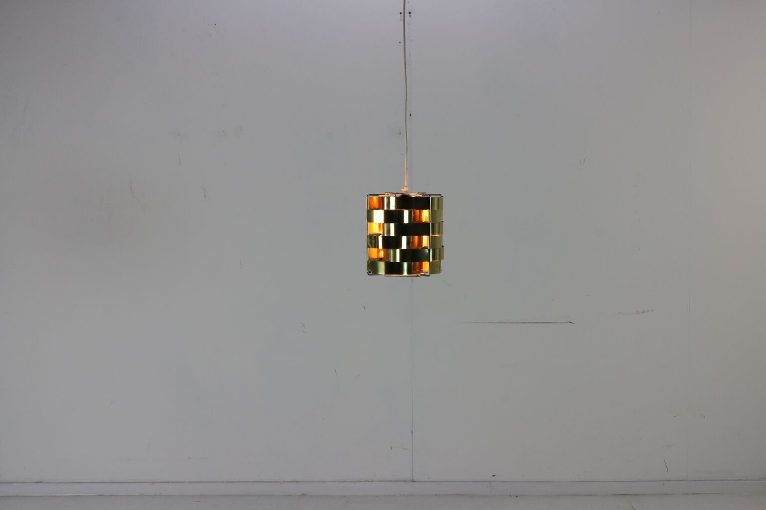 Max Sauze pendant light