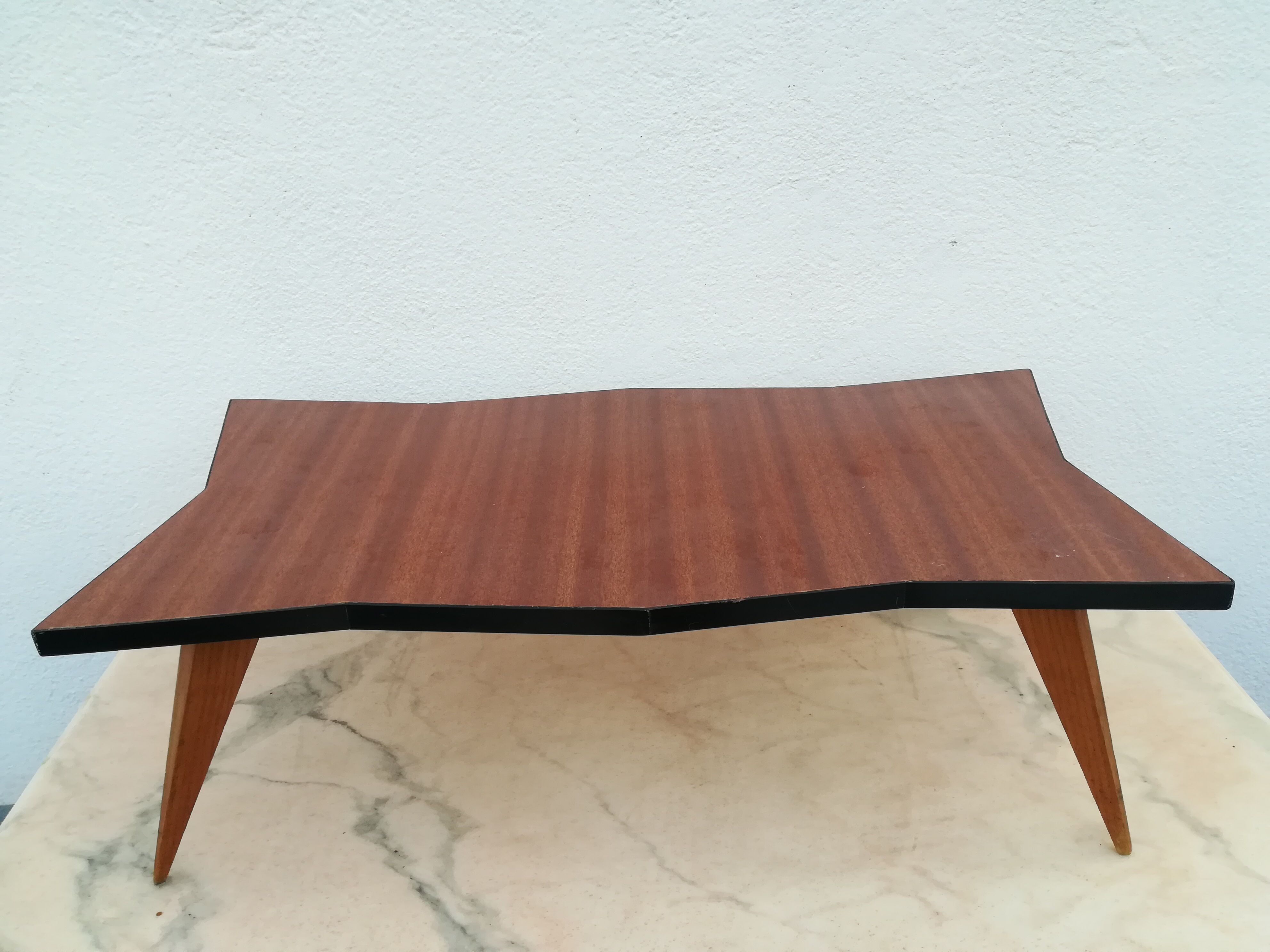 Meal platter in formica