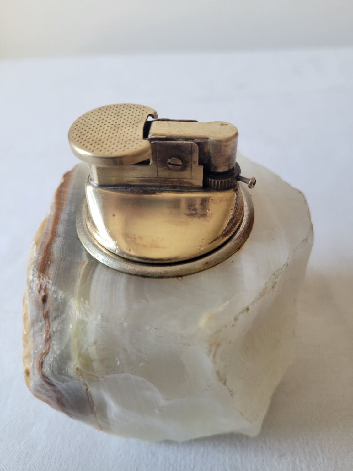 Alabaster table lighter