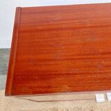 Vintage tapered leg chest of drawers