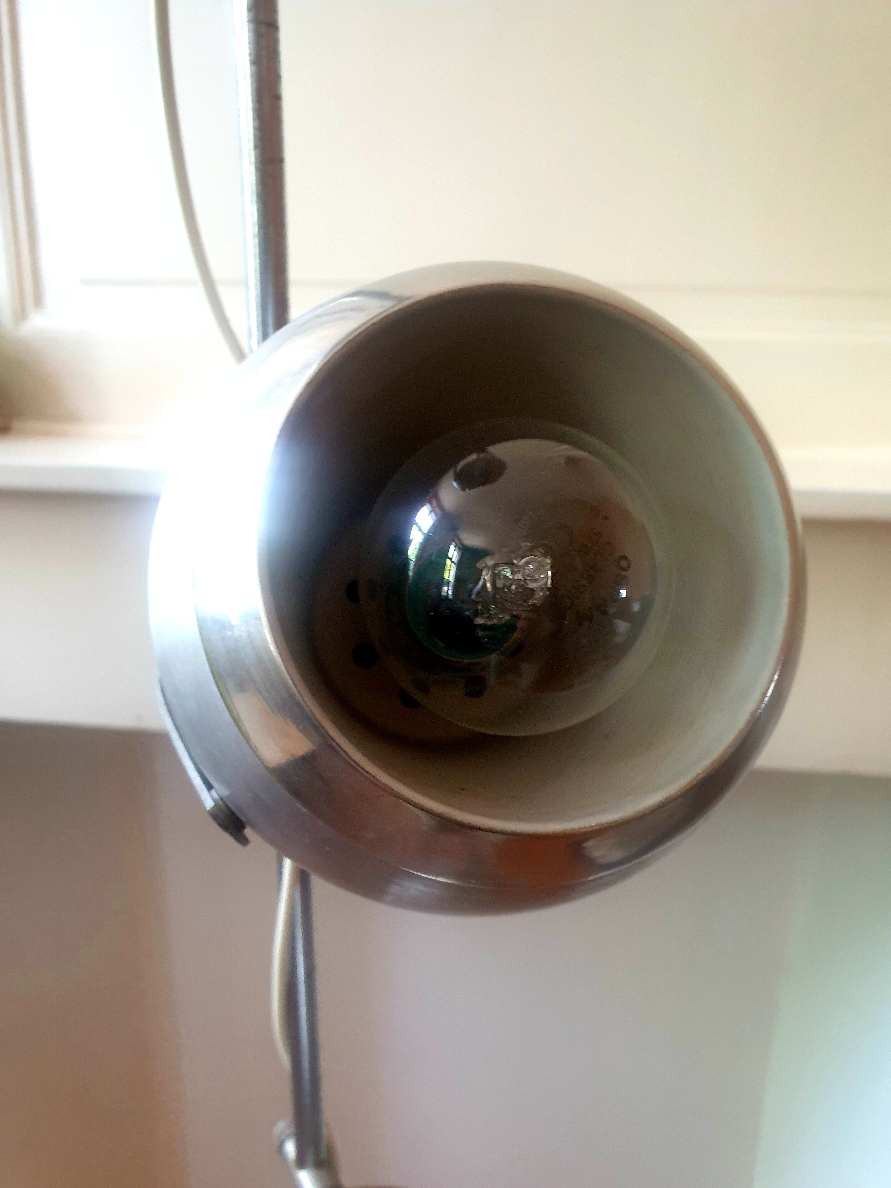 "Eye ball" lamppost