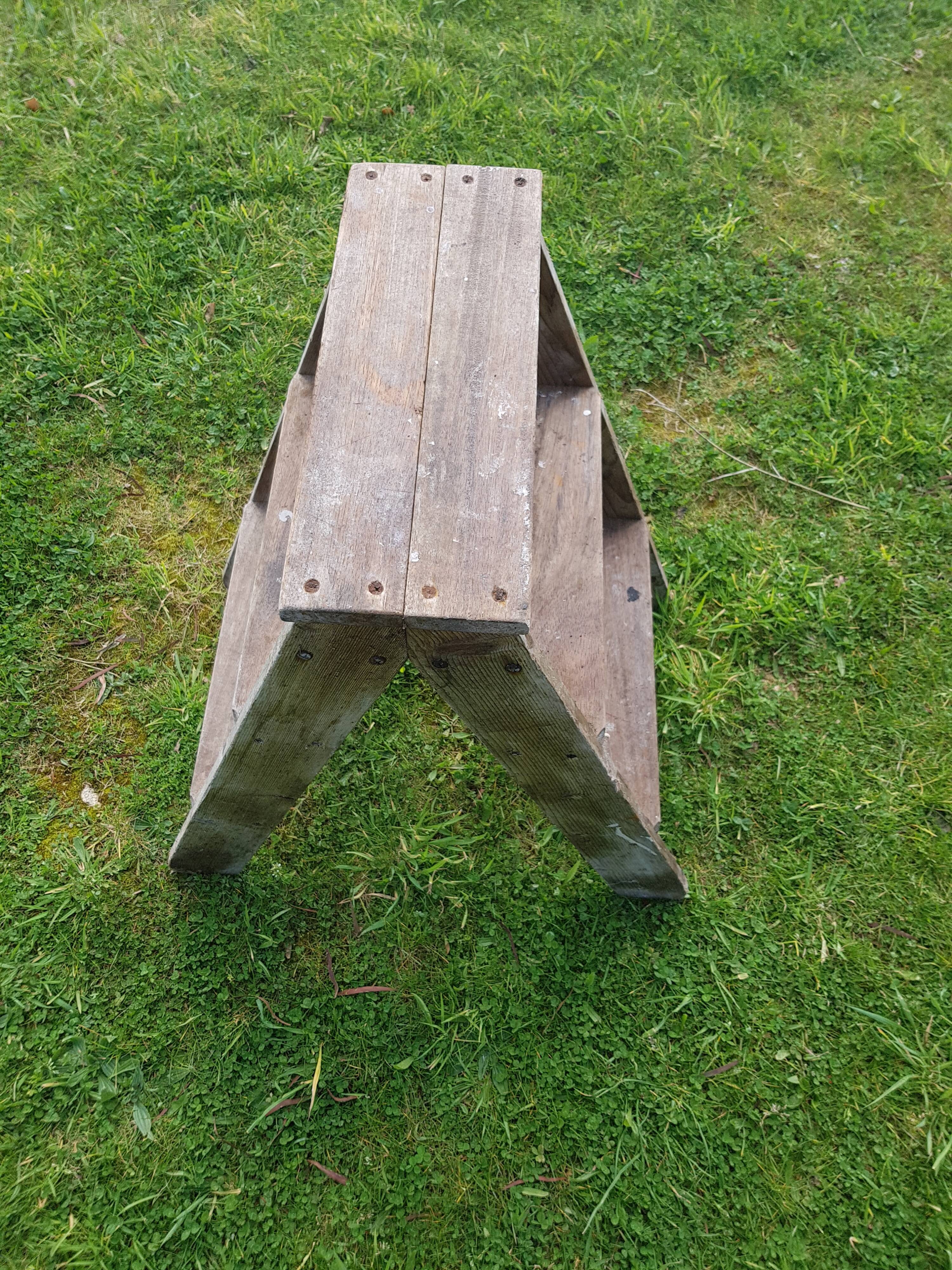 Double wooden stepladder