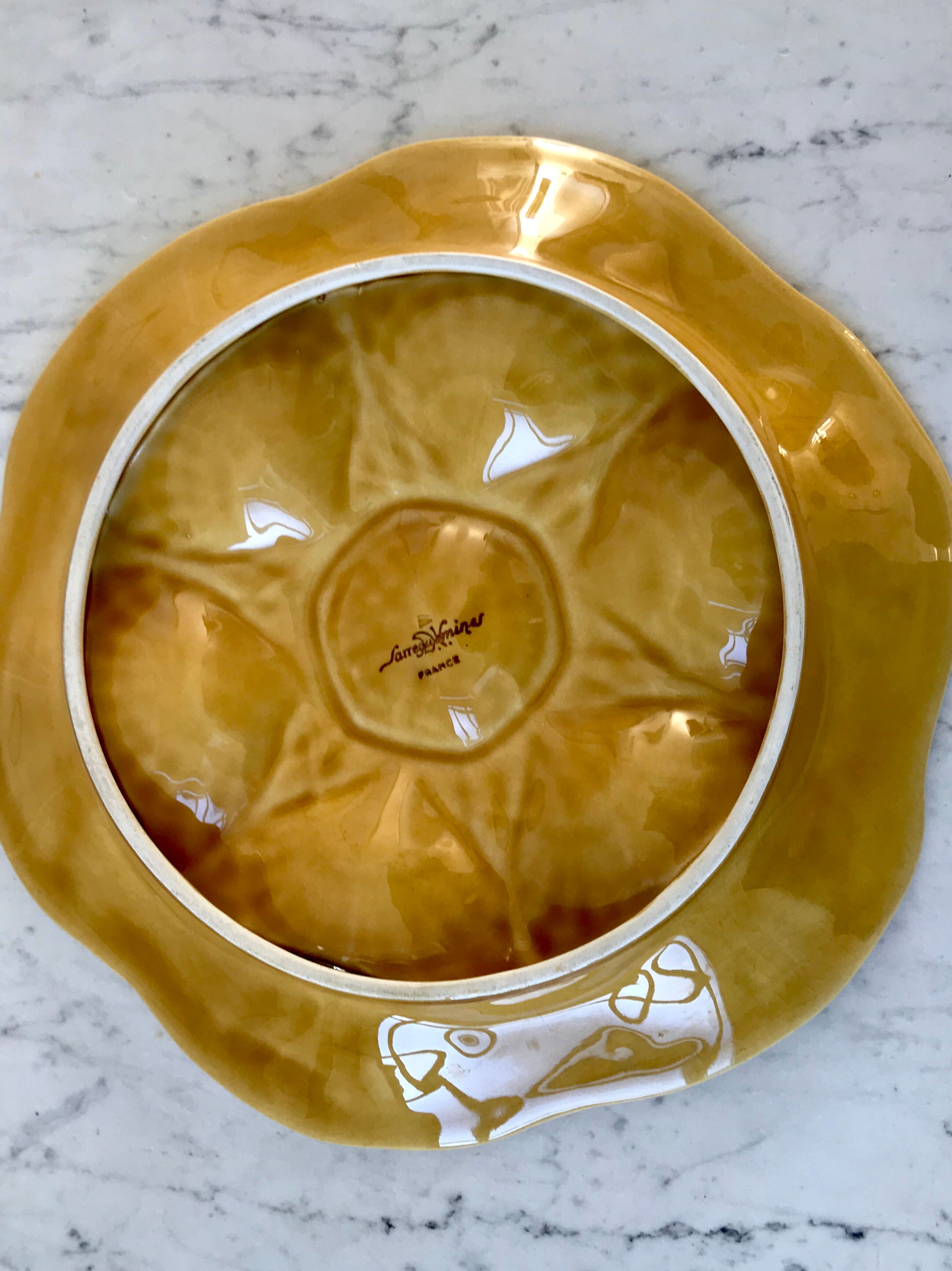 Set of 6 digoin Sarreguemines oyster plates in mustard yellow slurry