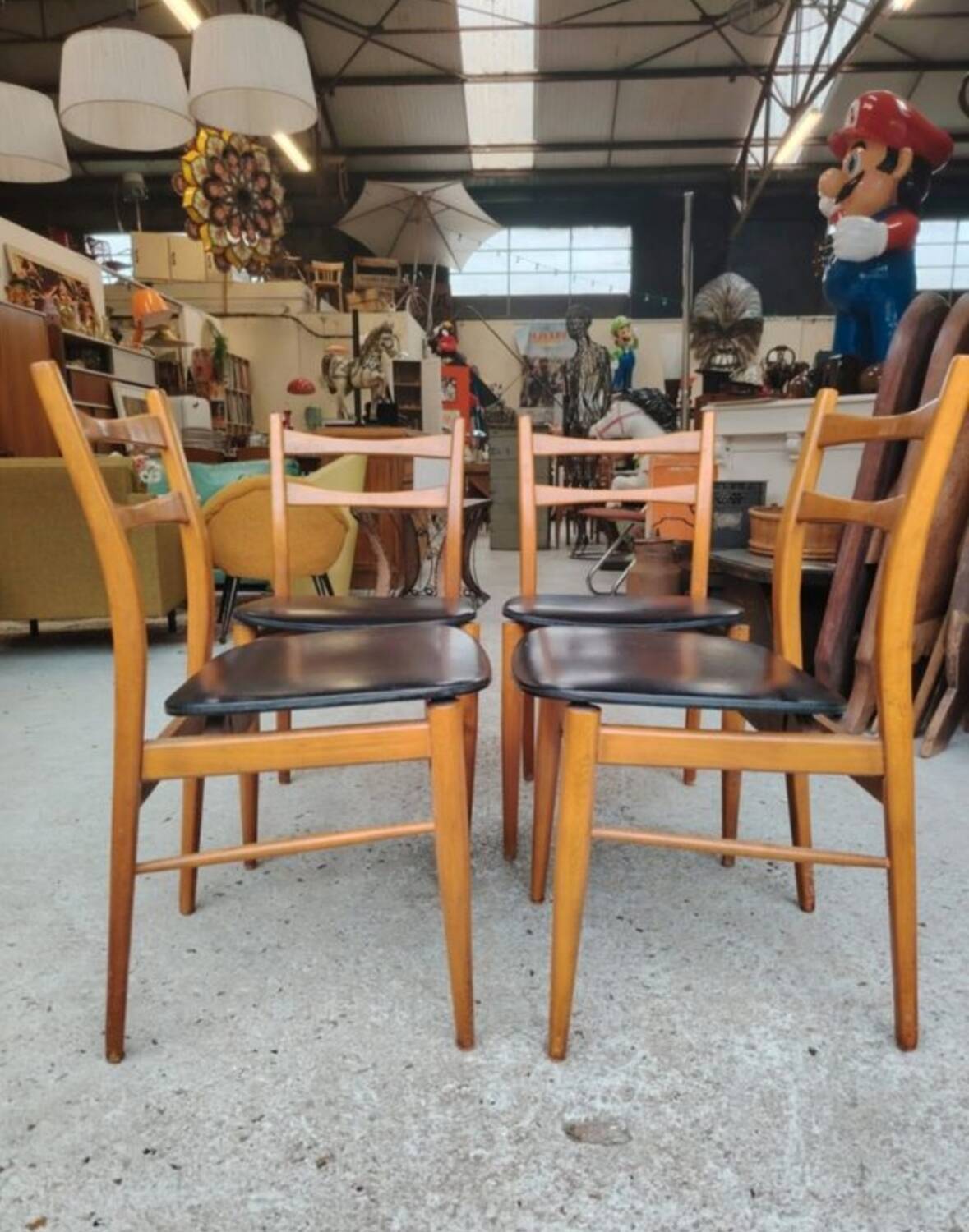 Set of 4 Scandinavian chairs