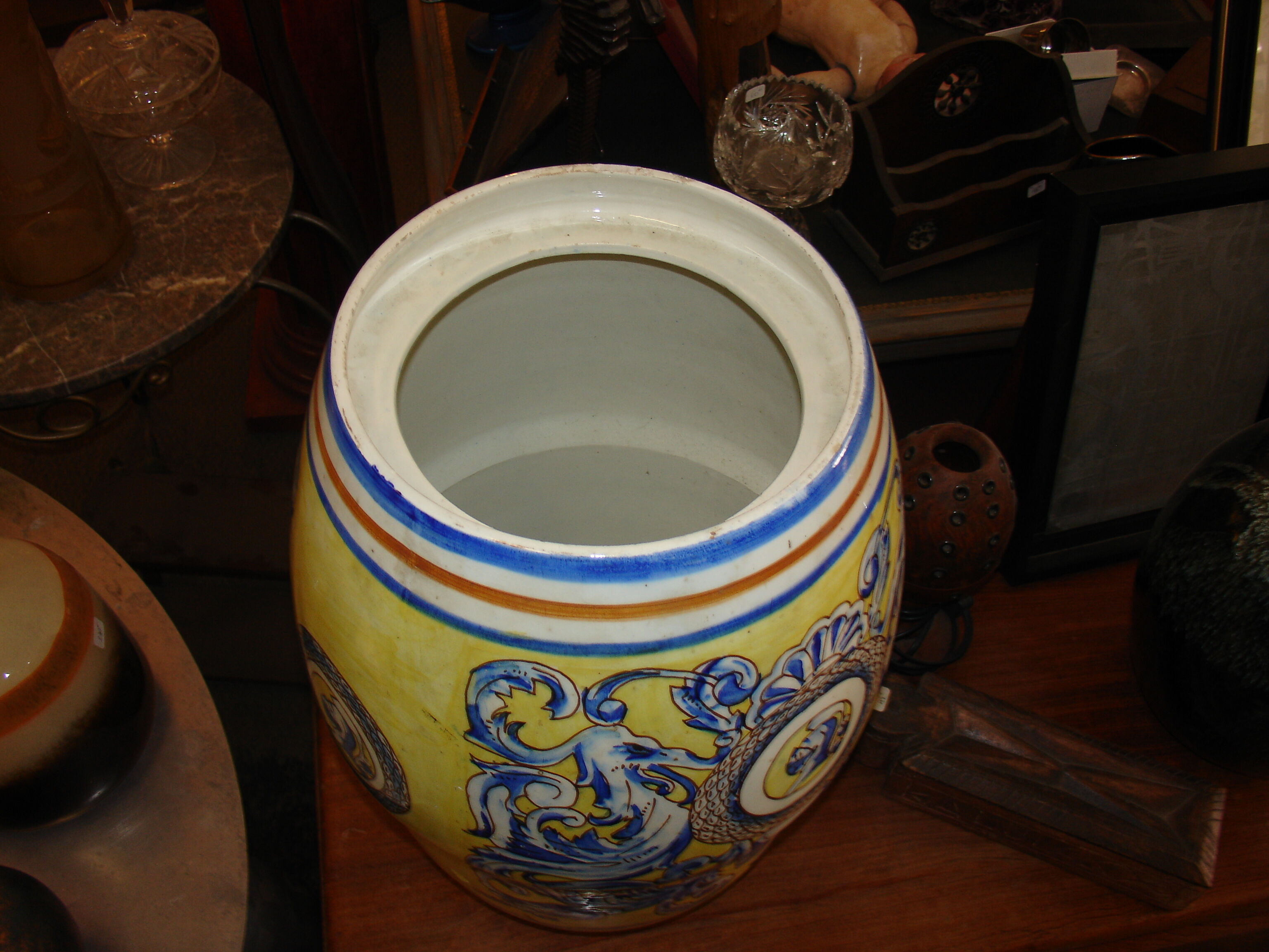 Late 19th century earthenware liquid reservoir