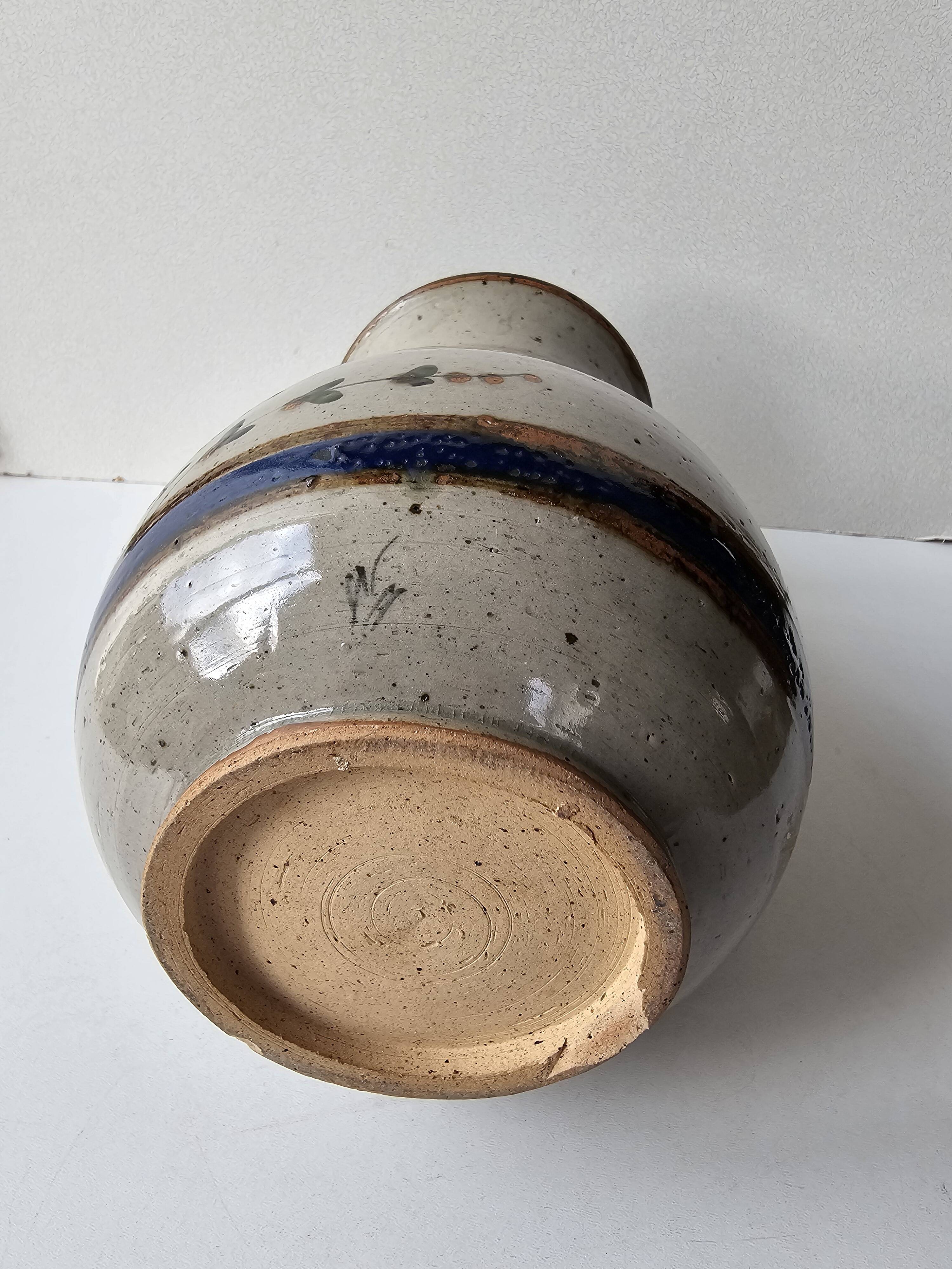 Ceramic vase with fish pattern - Vintage signed (signature to be identified)
