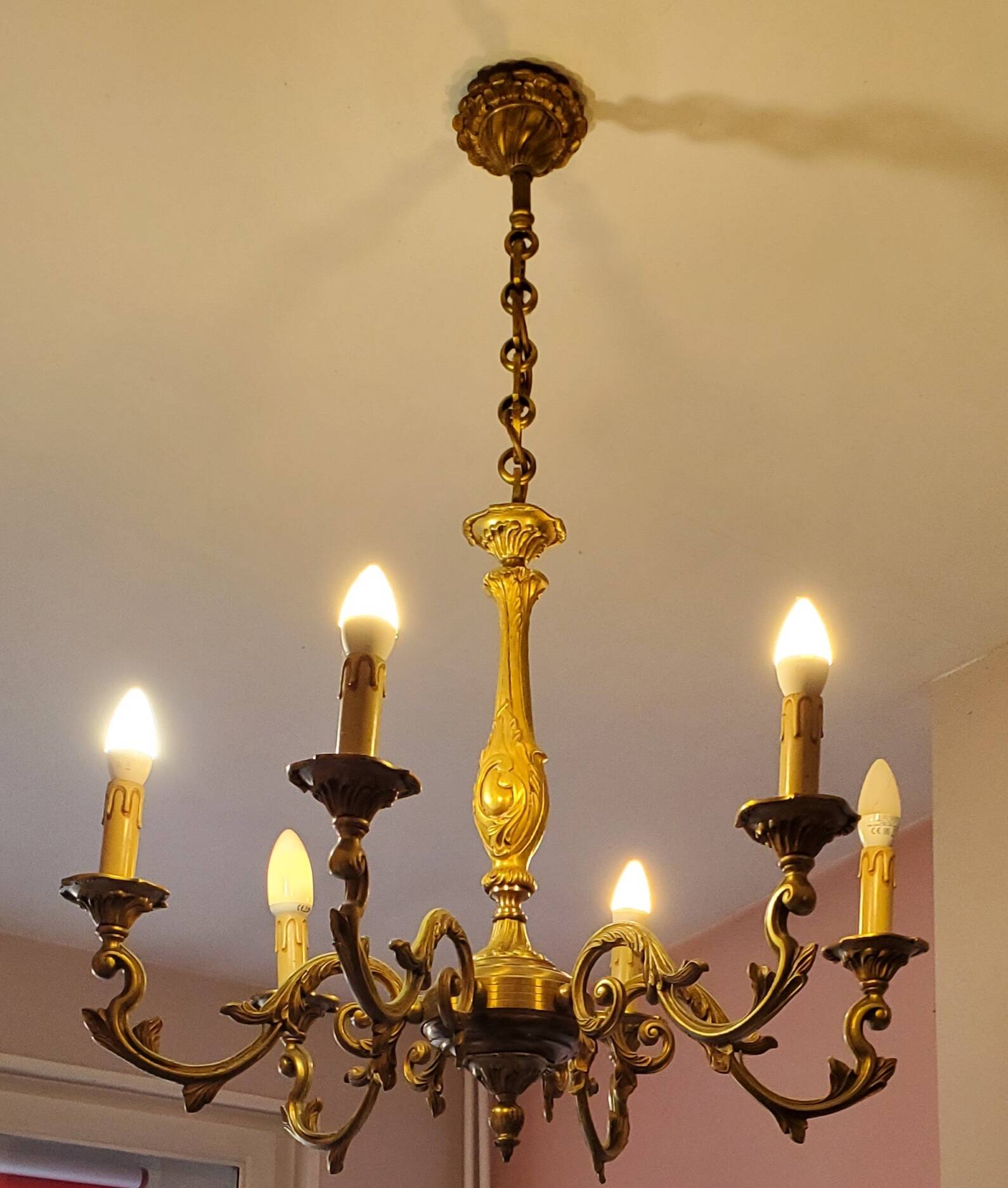 Lustre baroque en laiton massif