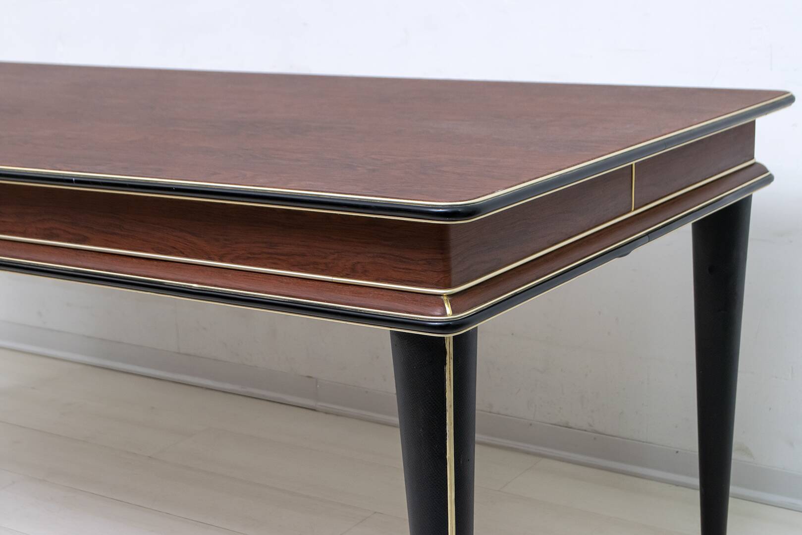 Umberto Mascagni for Harrods London Mid-Century Modern Italian Dining Table