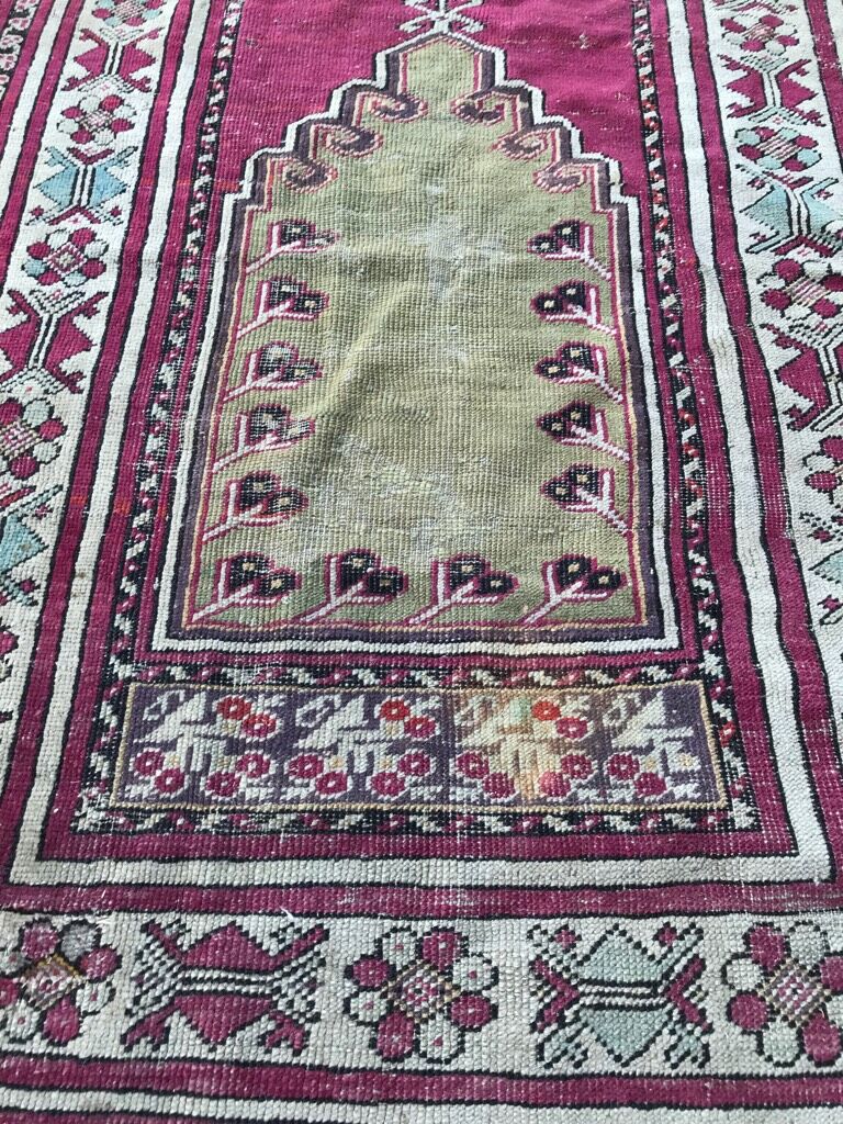Turkish rug handmade 96 x 129 cm