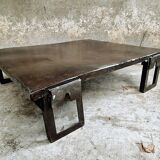 Industrial coffee table steel pallet table