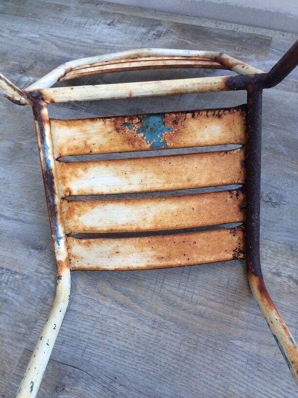 Chair in steel with an original patina