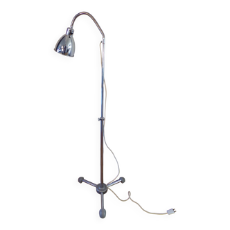 Workshop floor lamp