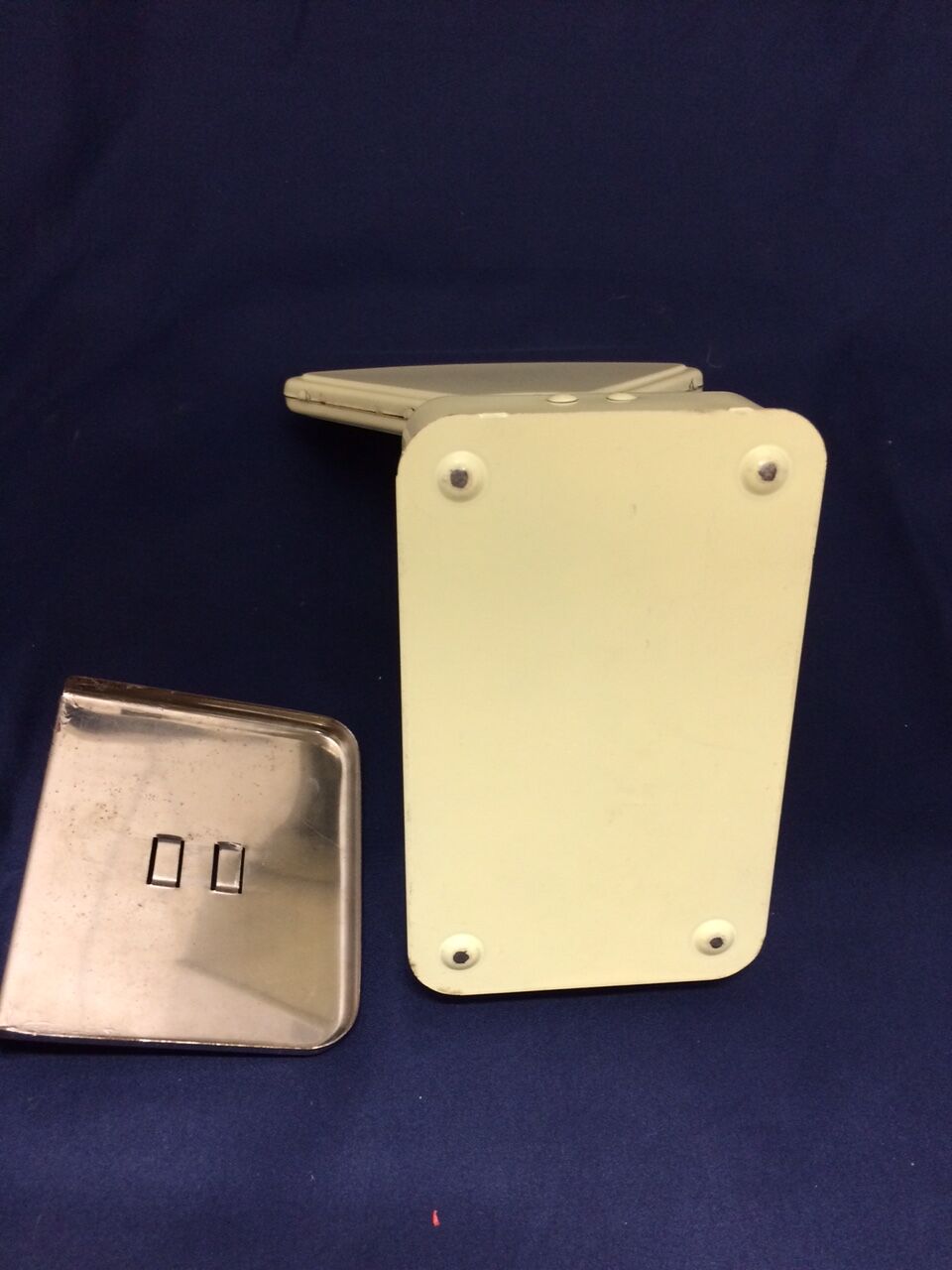 Old toy balances tin grocery store