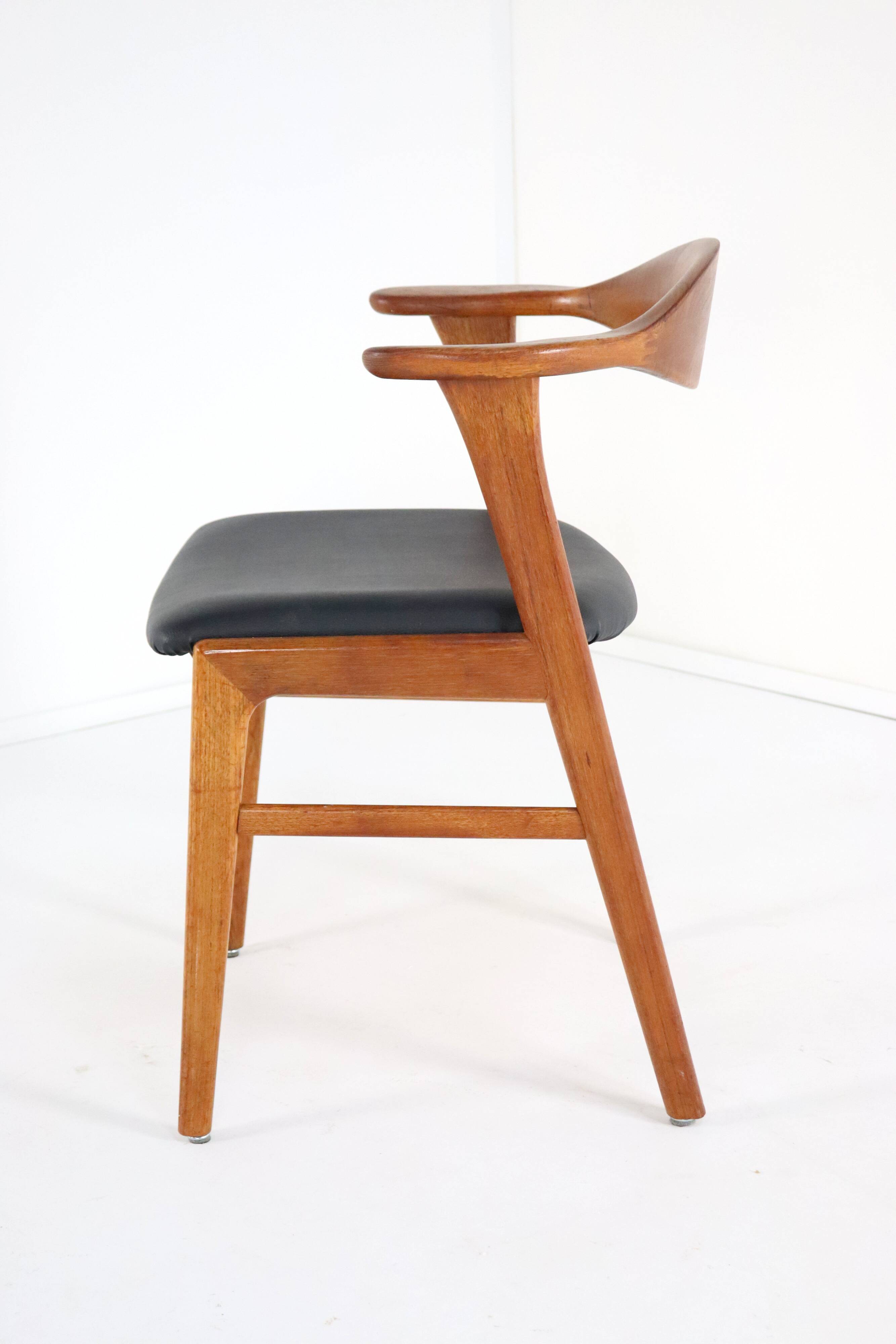 Set of 4 Erik Kirkegaard Hong stolefabrik chairs vintage model 49