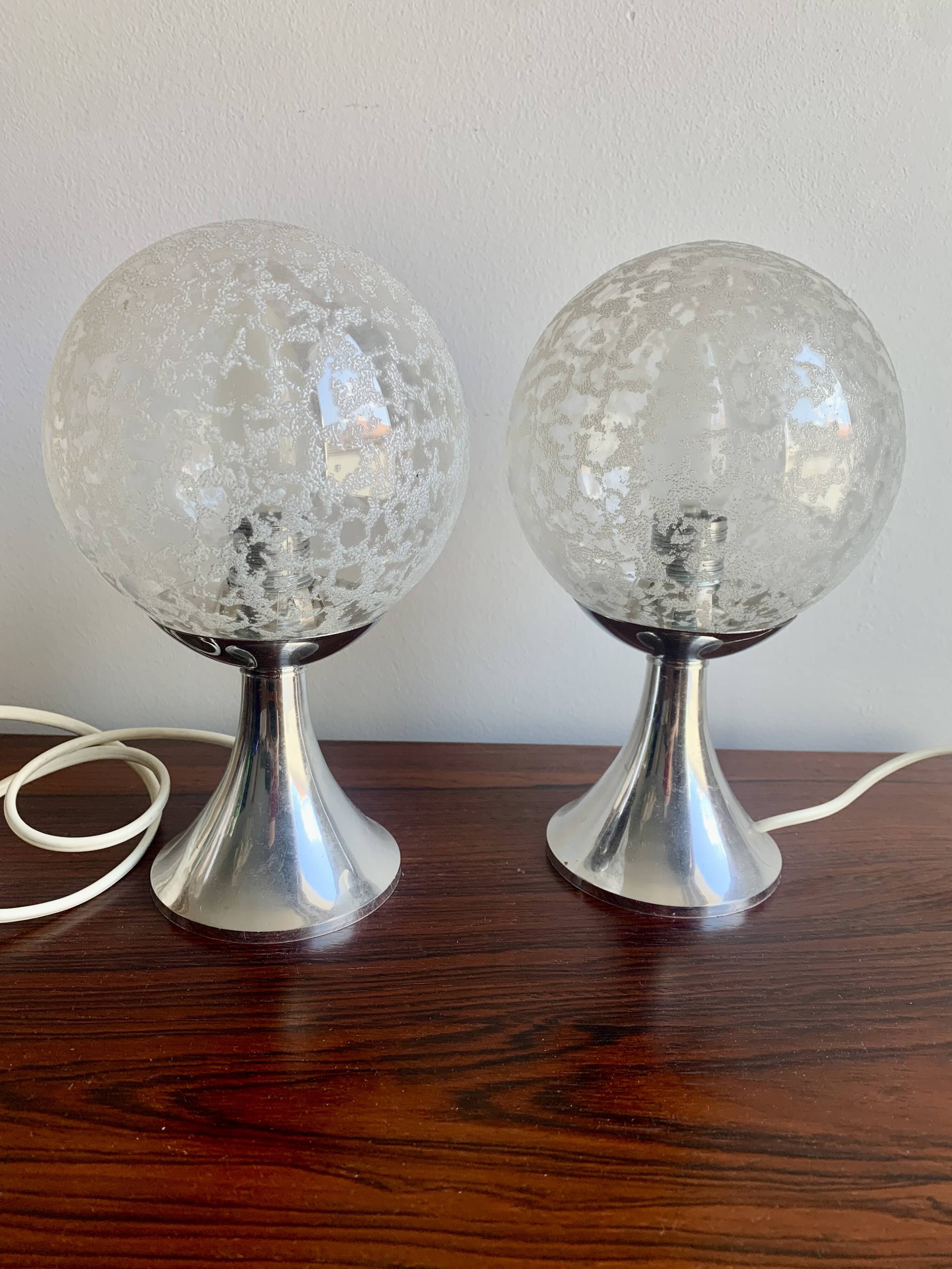 Pair of Mid-Century Chrome Table Lamps with Frosted Globe Shades – Space Ag