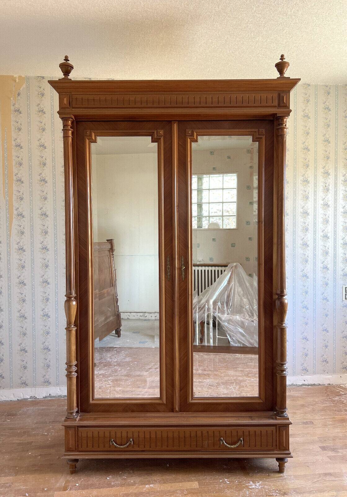 Napoleon III period library cabinet in blond walnut circa 1850-1880