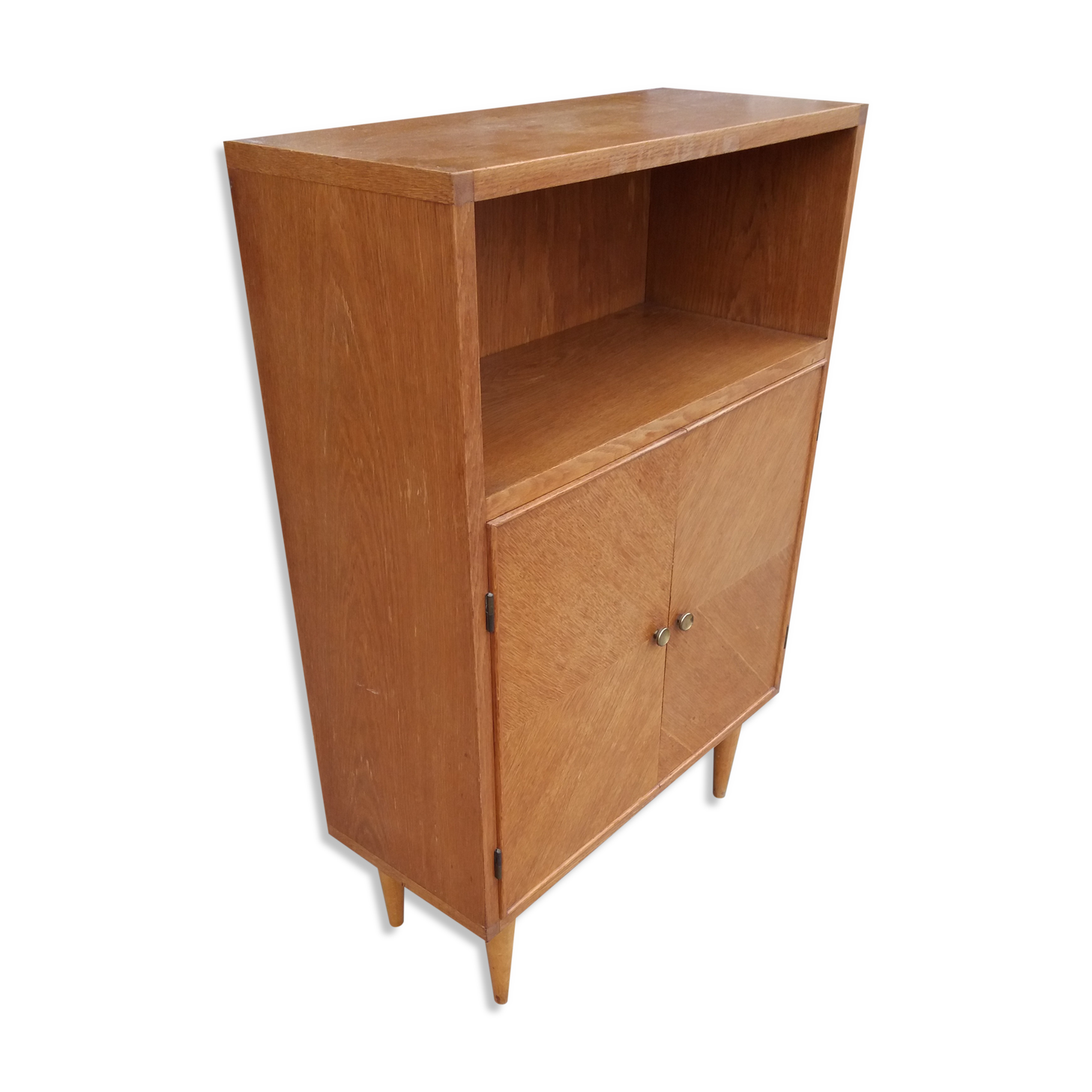 Small buffet / library 50s.