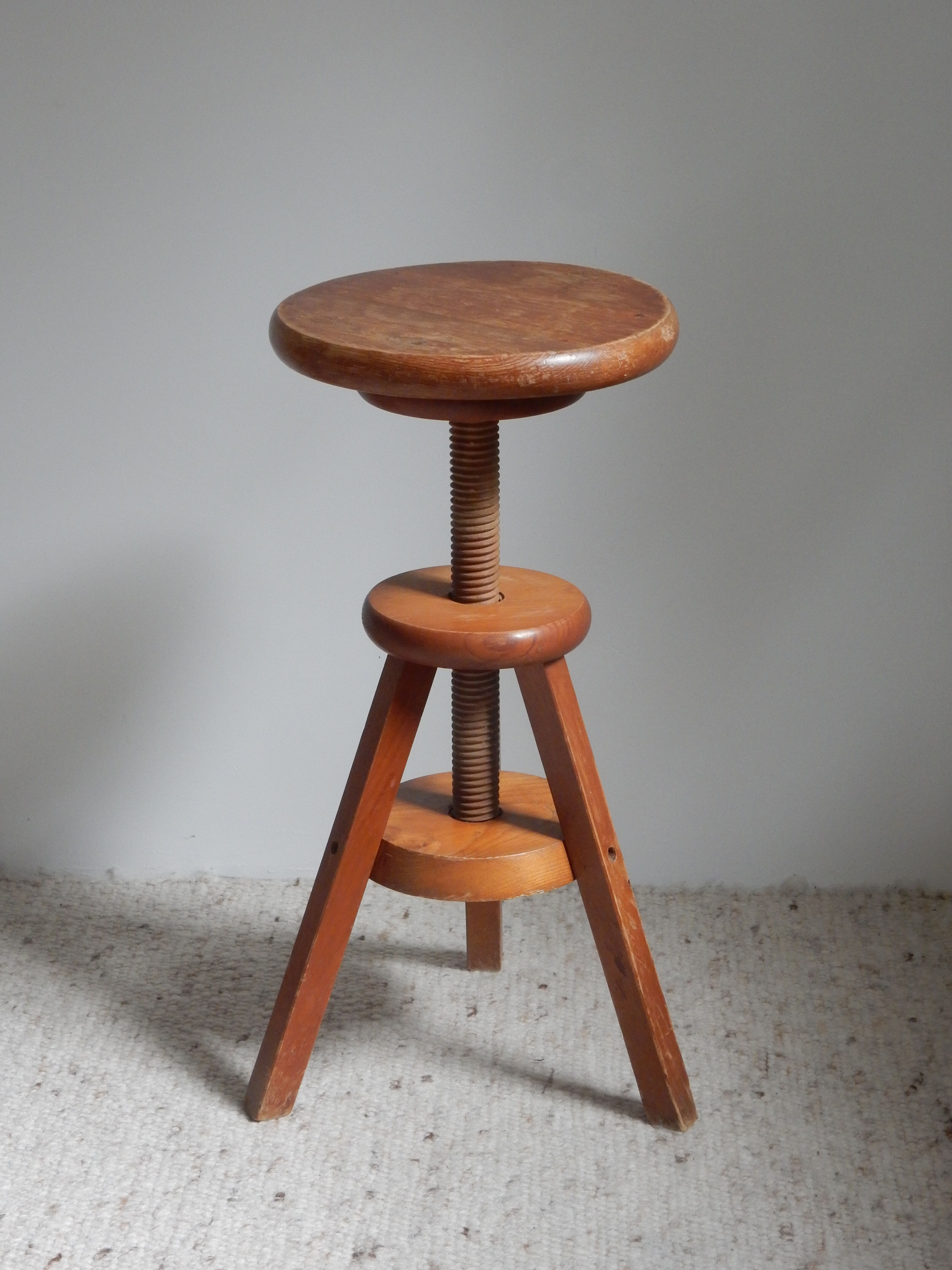 Wooden screw stool