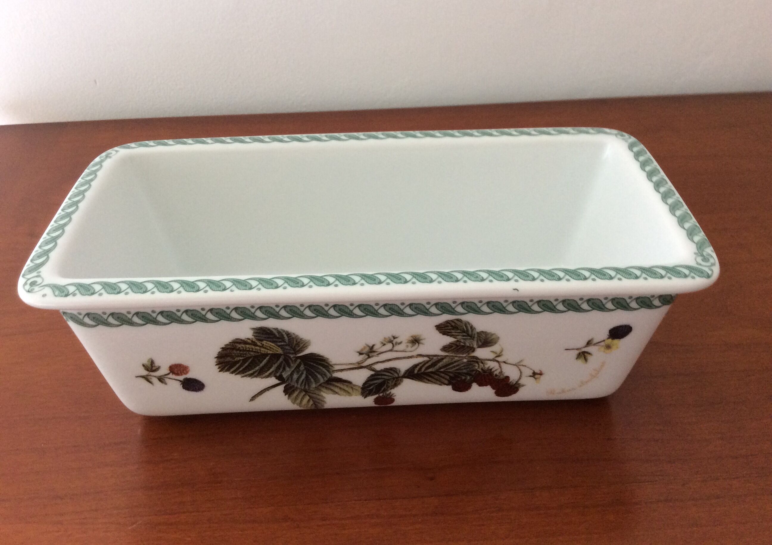 Porcelain cake dish Tognana