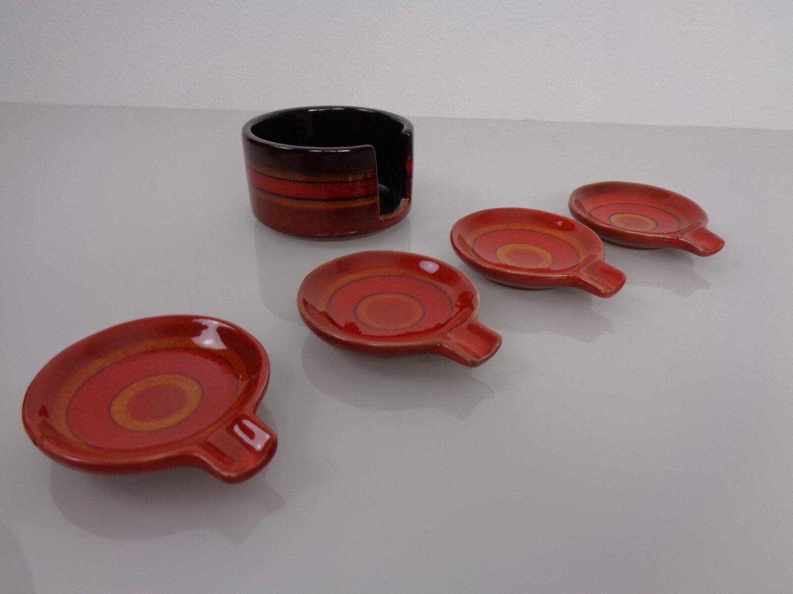 Pop Art Ceramic Ashtrays by Romolo Verzolini for Questa Maiolica, Italy, 1970s, Set of 5