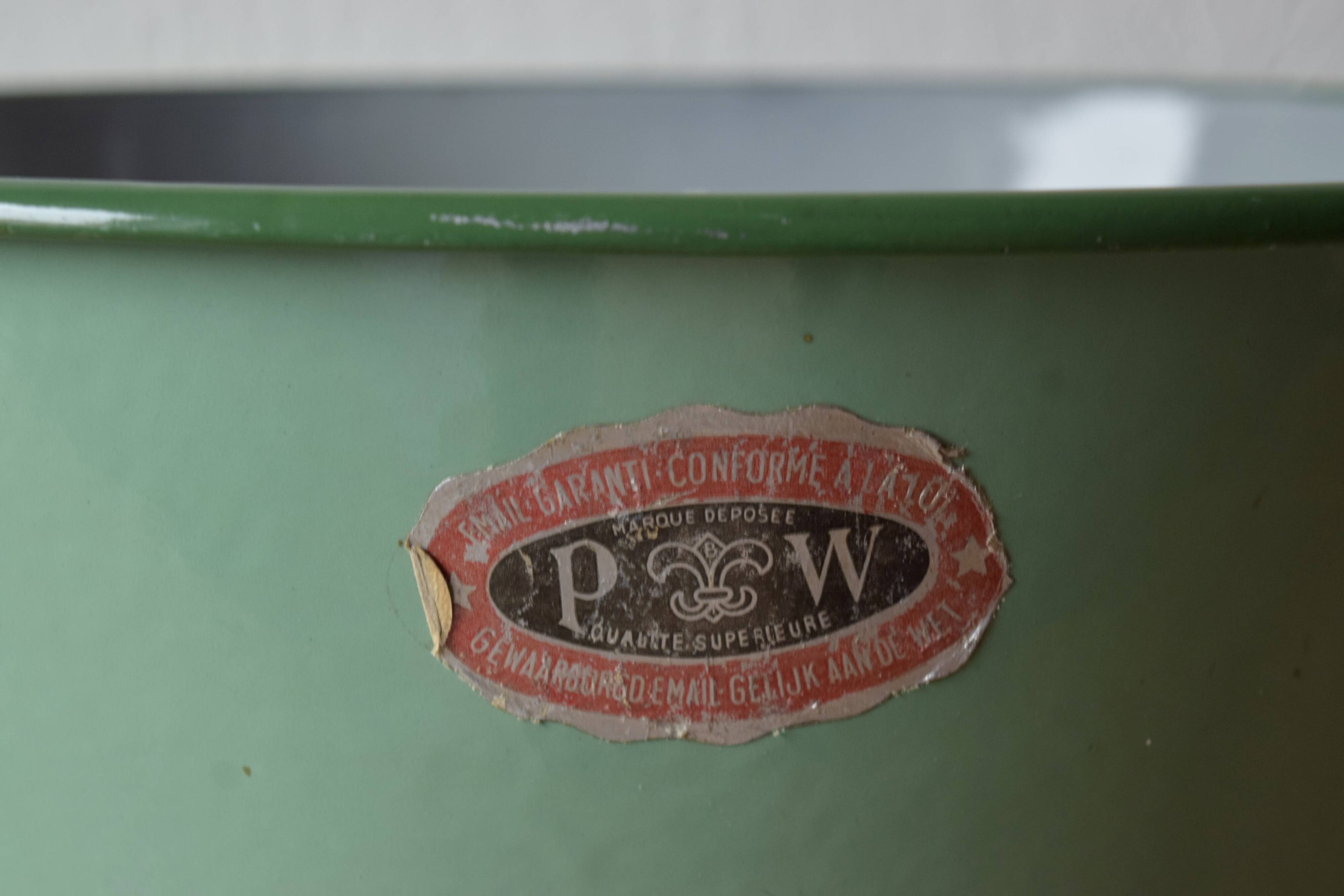 Large vintage basin in green enameled sheet metal