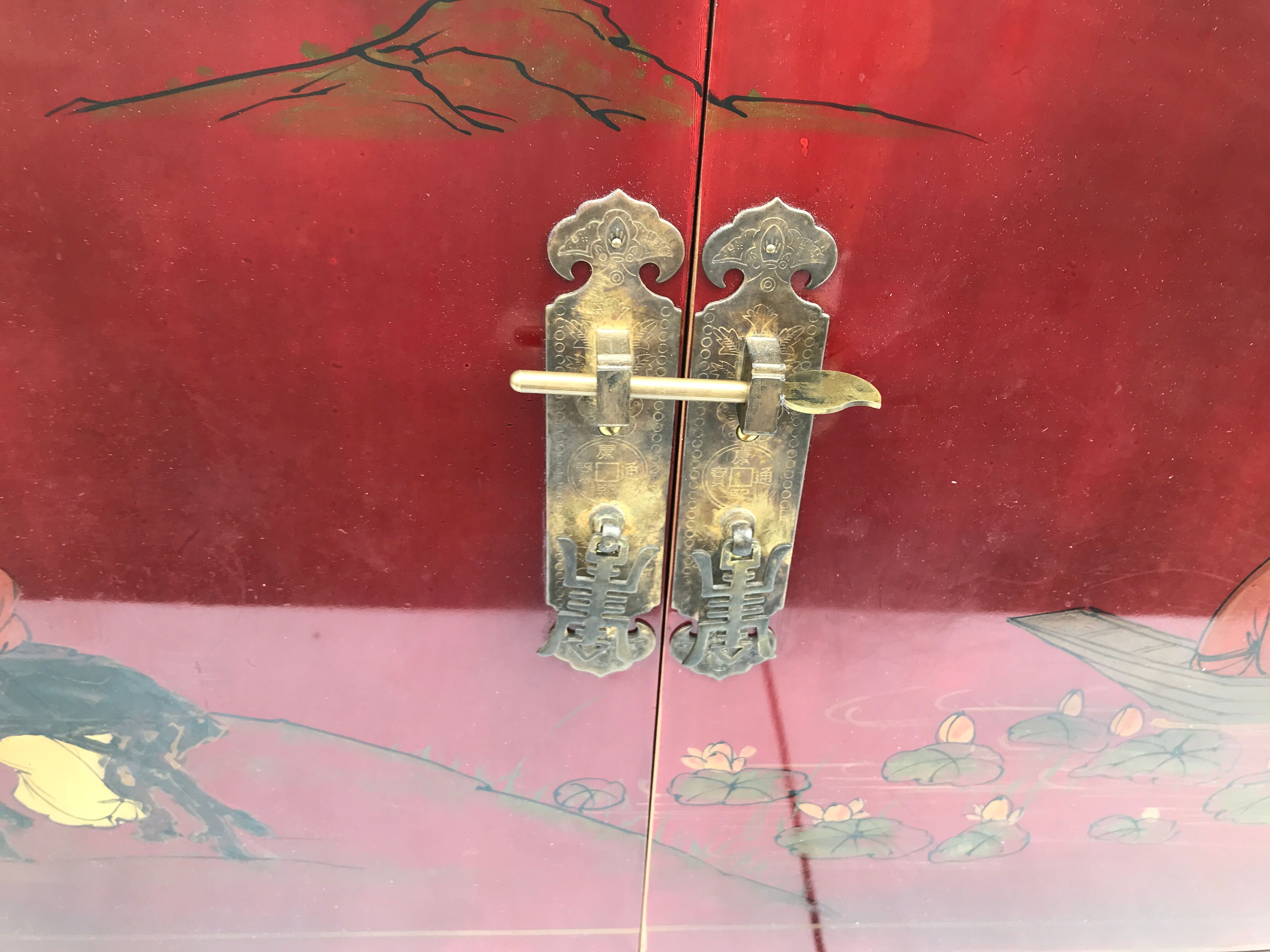 Vintage Chinese showcase