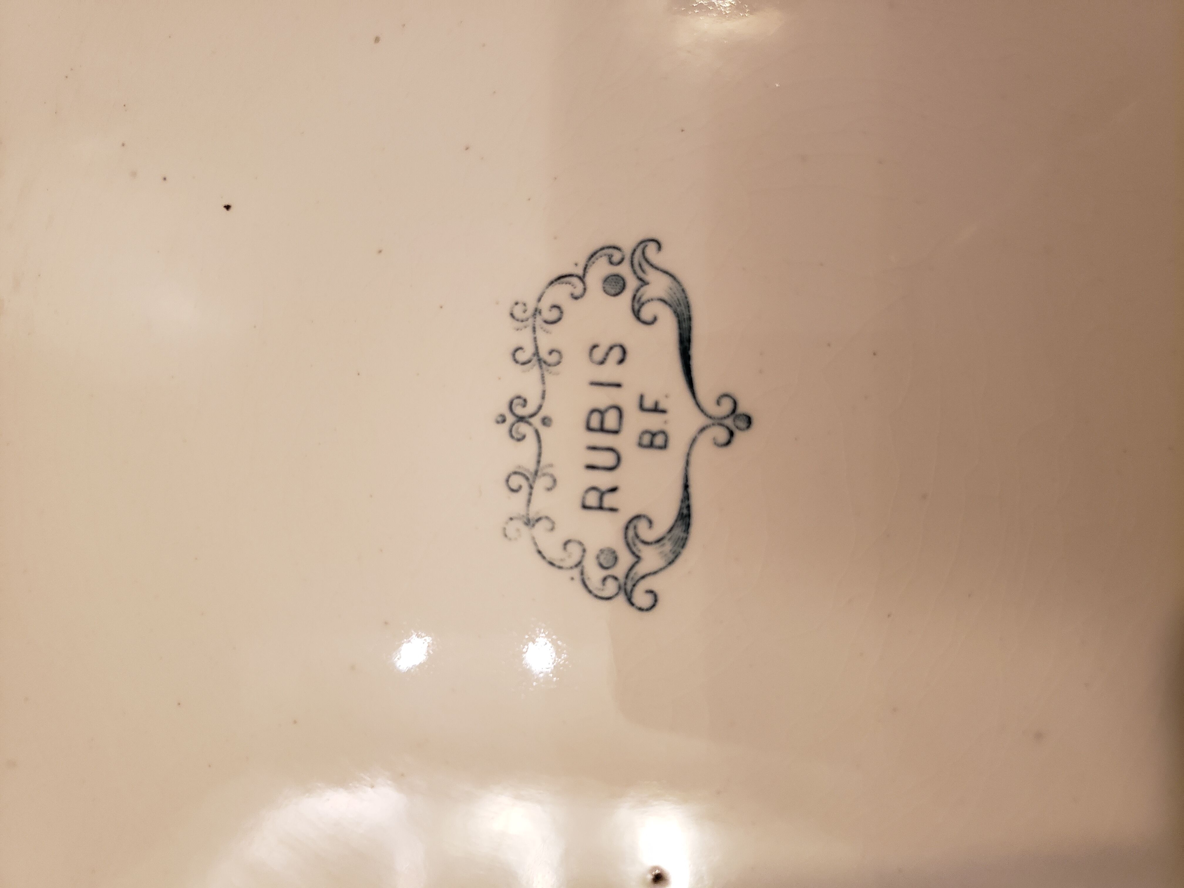 Set of 6 dishes RUBIS Boch brothers