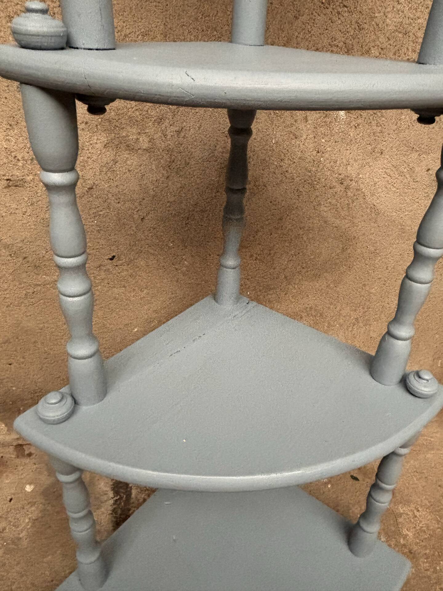 Antique corner shelf on legs