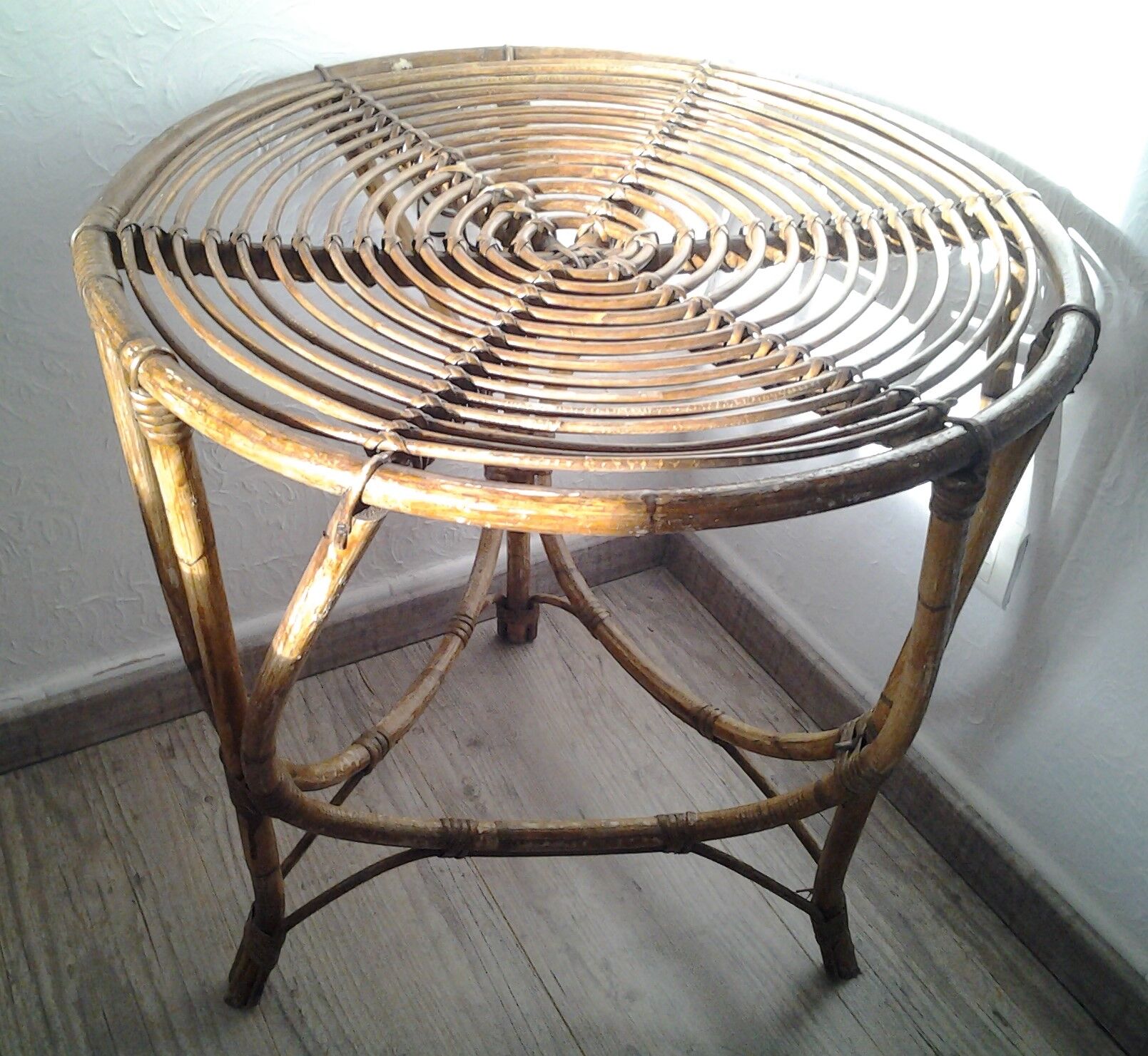 Vintage rattan tripod table