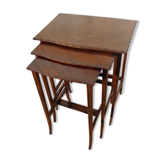 Mahogany gigognes tables