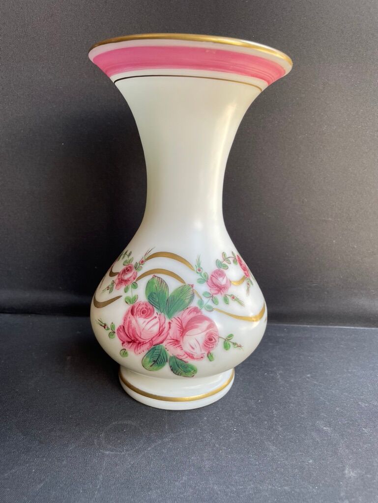 Vase Napoleon III in white opaline with floral decoration with gilding