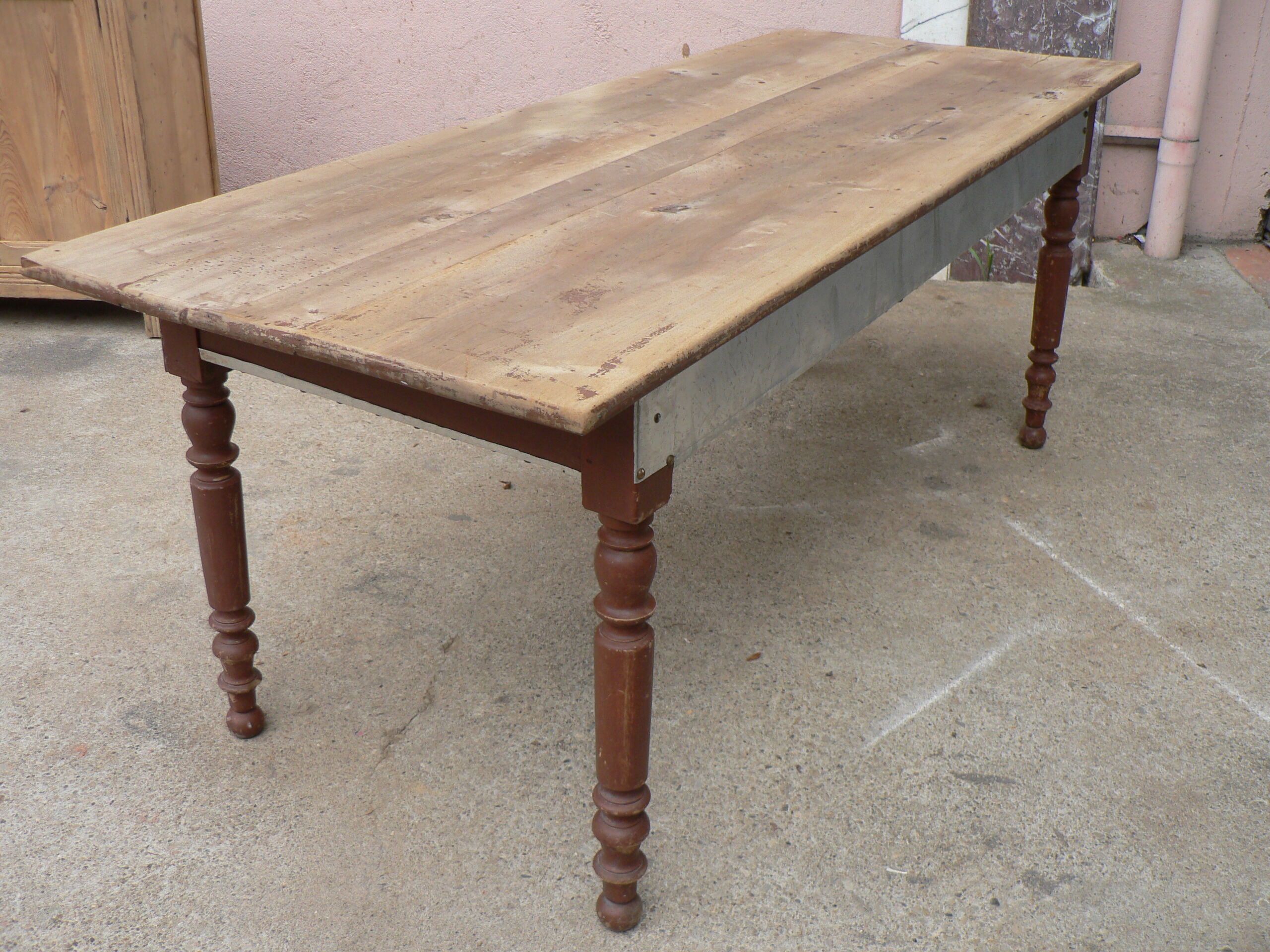 Table de ferme en noyer