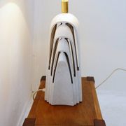 Large white ceramic fan-shaped table lamp - Art Deco style